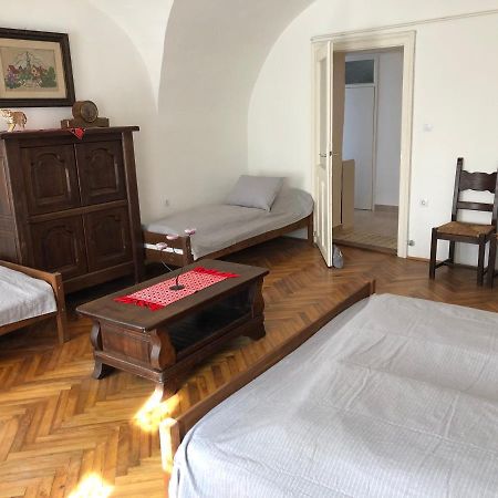 Apartman Becsi Utca Sopron Eksteriør billede