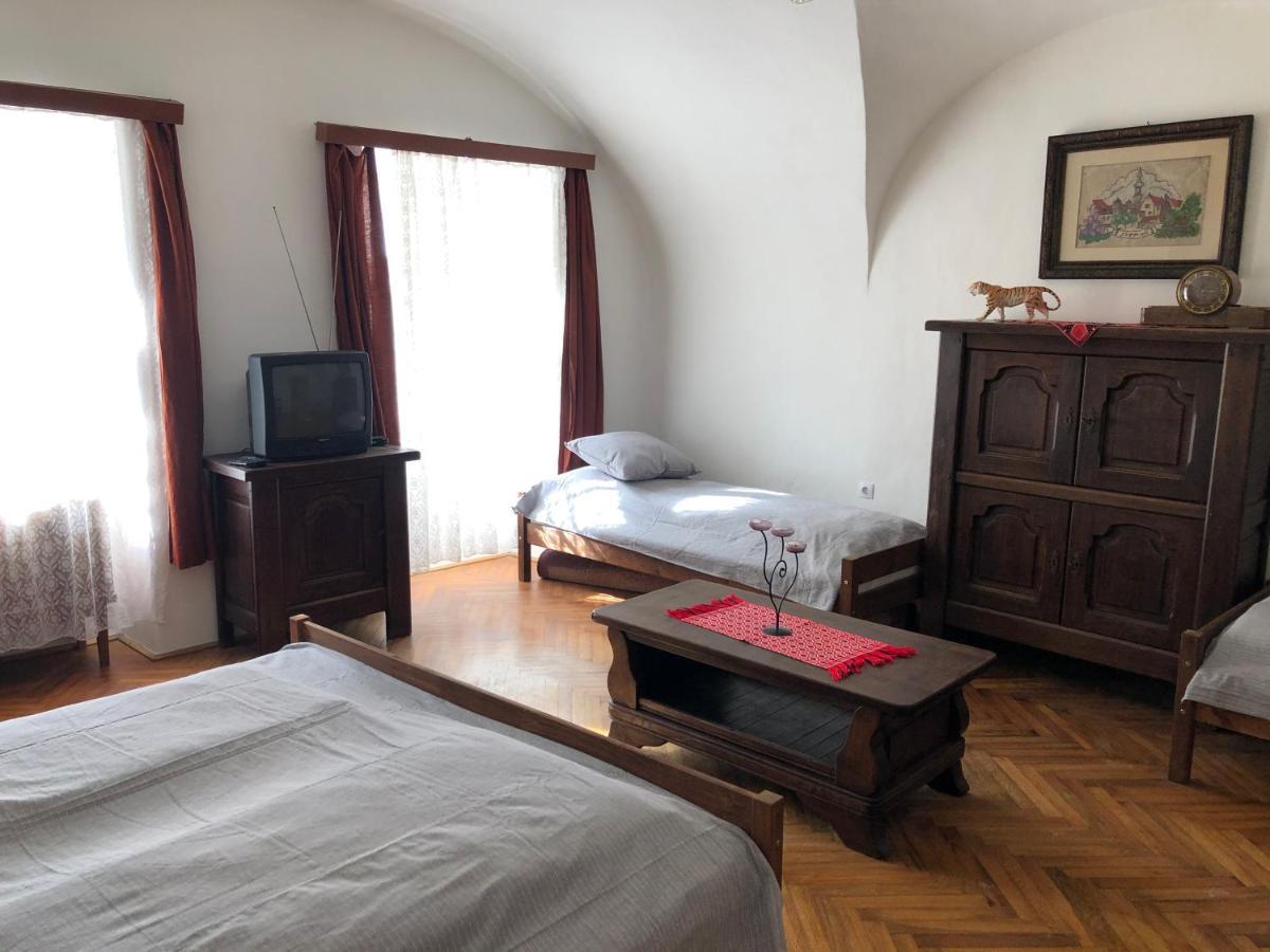 Apartman Becsi Utca Sopron Eksteriør billede