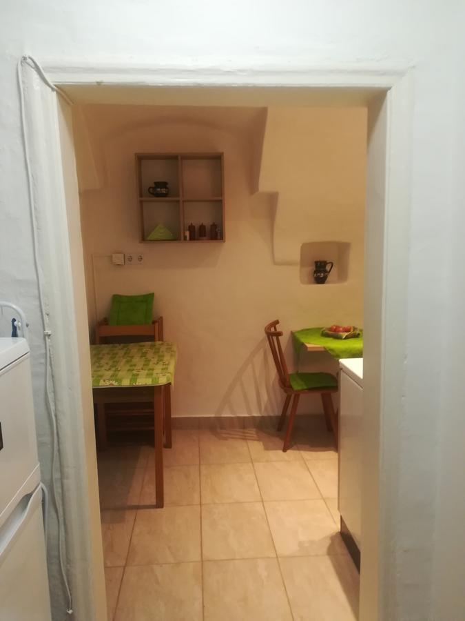 Apartman Becsi Utca Sopron Eksteriør billede